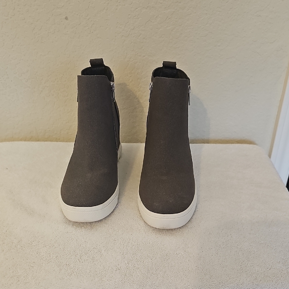 Athlefit Gray Ankle Side Zip  Booties Comfy Casual Size 9.5 EUC - Picture 12 of 12
